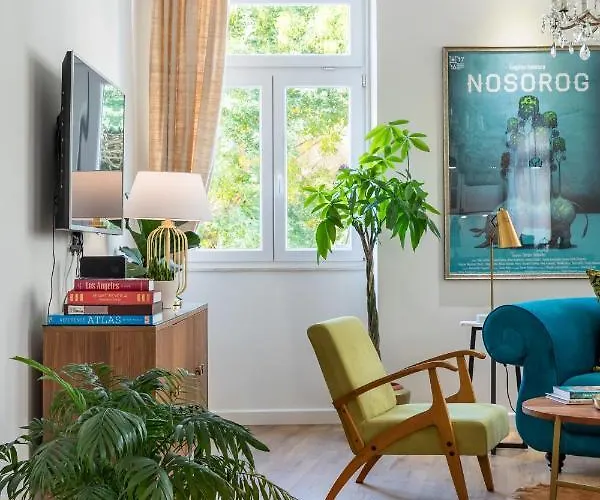 Charming Retreat In The Heart Of
