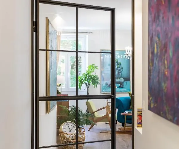 Appartement Charming Retreat In The Heart Of *