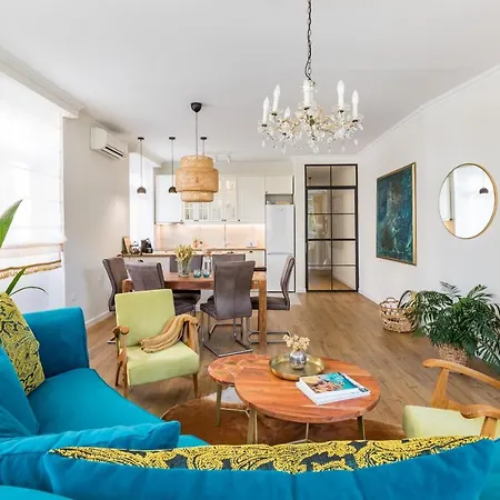 公寓 Charming Retreat In The Heart Of *