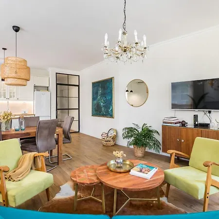公寓 Charming Retreat In The Heart Of