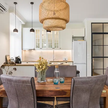 Charming Retreat In The Heart Of 公寓 *